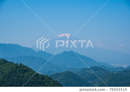 從菊花山山頂附近看到的富士山（山梨縣大月市） 78503514