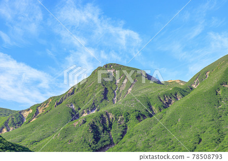 初夏從大分縣九重連峰鶴看到的白口山 78508793