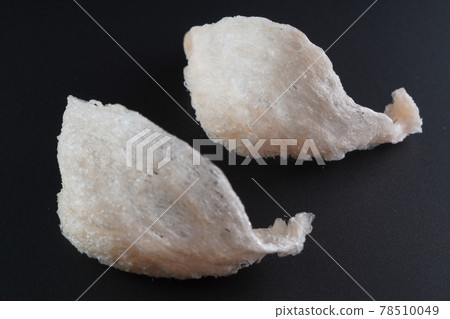 Bird's nest: a luxury ingredient in Chinese cuisine 78510049