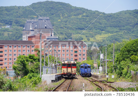 Photograph of the Omura Line railway, Kiha 66 and Kiha 67 (JNR type diesel railcars) Photograph of the Omura Line railway, Kiha 66 and Kiha 67 (JNR type diesel railcars) 78510436