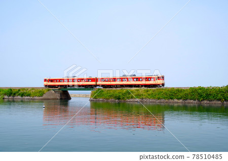 Photograph of the Omura Line railway, Kiha 66 and Kiha 67 (JNR type diesel railcars) Photograph of the Omura Line railway, Kiha 66 and Kiha 67 (JNR type diesel railcars) 78510485