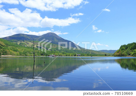 Lake Megami and Mount Tateshina in May 78510669