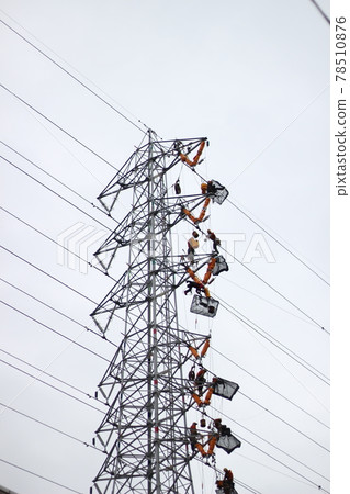 Steel tower repair, steel tower maintenance, workers Steel tower repair, steel tower maintenance, workers 78510876