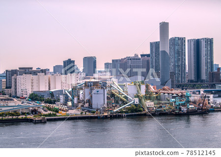 日本東京城市景觀，俯瞰宇部三菱水泥等。 78512145