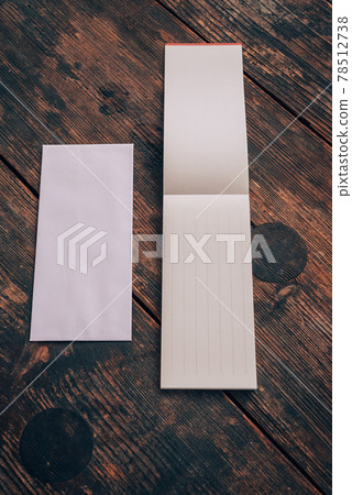 一筆筆記和信封【室外自然光】 一筆筆記和信封【室外自然光】 78512738