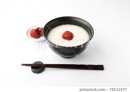 Porridge, pickled plum, rice bowl, white background Porridge, pickled plum, rice bowl, white background 78512977