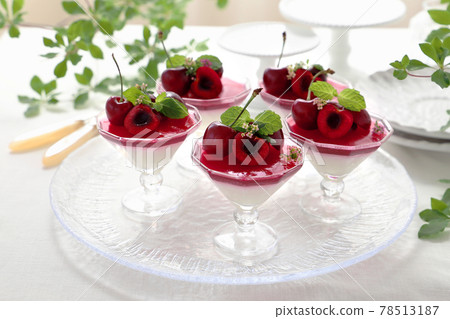 American Cherry Panna Cotta American Cherry Panna Cotta 78513187