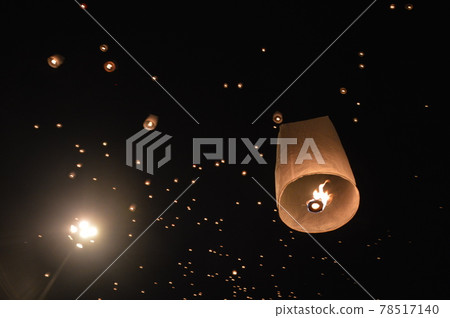 Night sky with flying lanterns Night sky with flying lanterns 78517140
