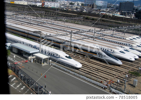 View of the Tokaido Shinkansen Torikai Base from inside the Osaka Monorail on the outbound side View of the Tokaido Shinkansen Torikai Base from inside the Osaka Monorail on the outbound side 78518005