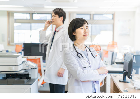 青年男女醫療隊 78519383