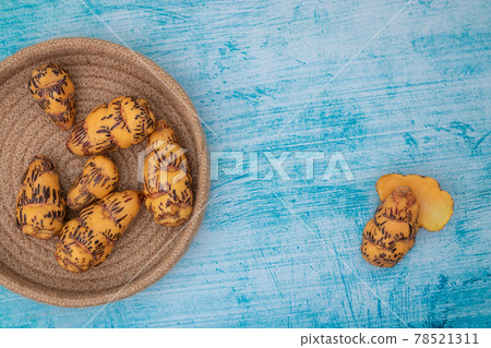 Oca, tuber used in Peruvian cuisine 78521311