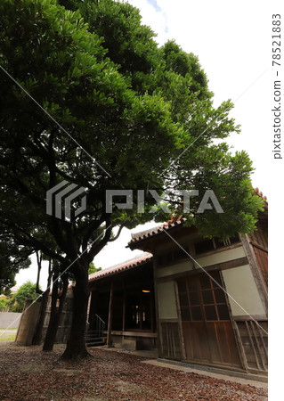沖繩名護泡盛酒廠 塚山酒廠 78521883