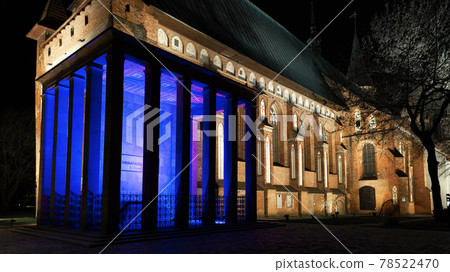 Tomb of Immanuel Kant tomb with bright illumination at night against the background of the Konigsberg Cathedral 78522470