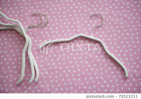 兒童白色衣架 78523251