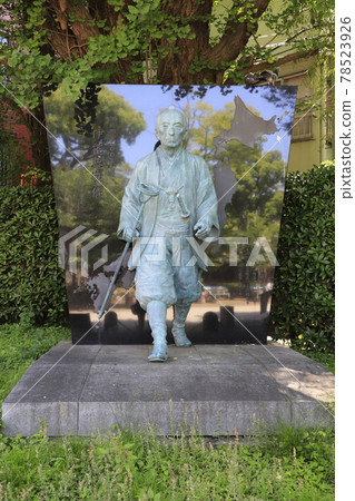 Tomioka Hachiman Shrine (Koto-ku, Tokyo) Monument to Ino Tadataka Tomioka Hachiman Shrine (Koto-ku, Tokyo) Monument to Ino Tadataka 78523926