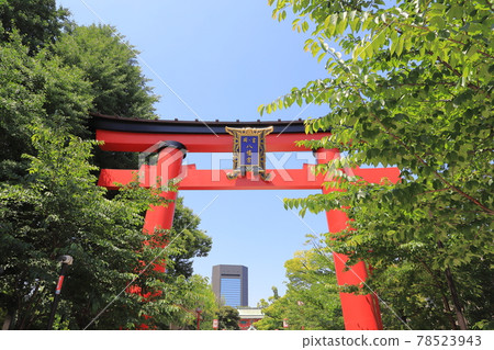 Tomioka Hachiman Shrine (Koto-ku, Tokyo) Large Torii Gate 78523943