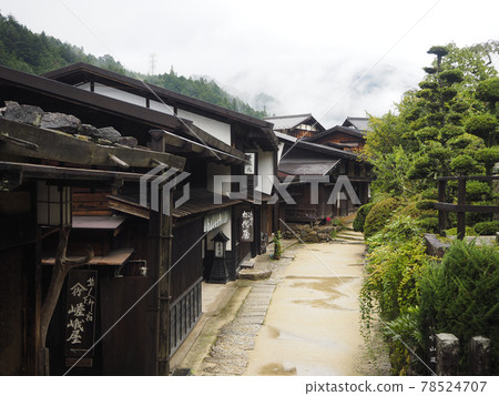 舊中山道妻籠宿的清晨風景 78524707