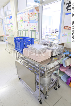 School lunch (serving cart) 78525038