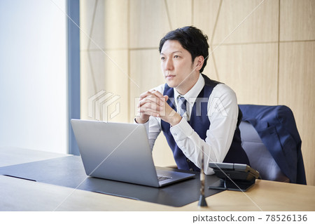 辦公室男老闆 78526136