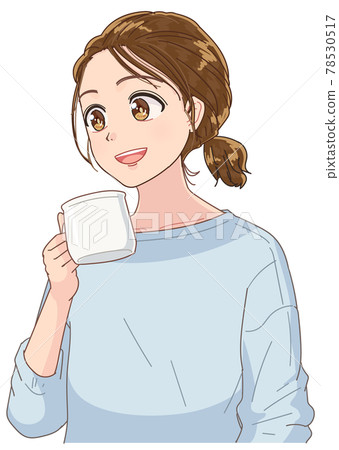 年輕女子從杯子裡喝飲料 年輕女子從杯子裡喝飲料 78530517