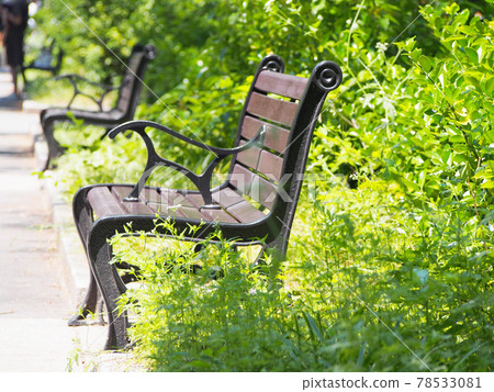 Park bench 78533081