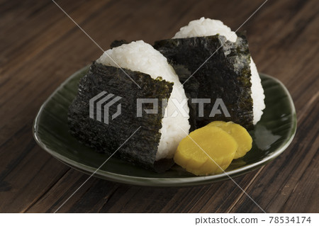 烤紫菜包飯糰 78534174