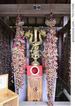 Takao-san Yakuo-in Temple, Kurikara Hall, Double Dragon Sword Takao-san Yakuo-in Temple, Kurikara Hall, Double Dragon Sword 78537096