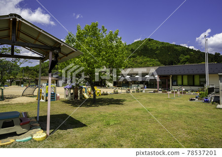 平福佐用町裡上保育園 兵庫縣佐用郡佐用町 78537201
