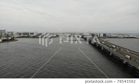 Aerial shot of the Hanshin Expressway Bayshore Line and Koshienhama area on a cloudy day taken with a drone Aerial shot of the Hanshin Expressway Bayshore Line and Koshienhama area on a cloudy day taken with a drone 78543502
