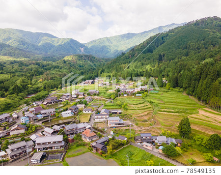 Moved to a satoyama with rice terraces and lived in the country 78549135