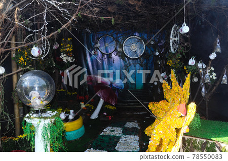 PUTRAJAYA, MALAYSIA -MAY 30, 2016: Small pocket garden made from mix of recycle material and mix of flower at Floria Garden, Putrajaya, Malaysia. PUTRAJAYA, MALAYSIA -MAY 30, 2016: Small pocket garden made from mix of recycle material and mix of flower at Floria Garden, Putrajaya, Malaysia. 78550083