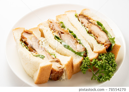 照燒雞肉三明治。 （白盤/白底） 78554270