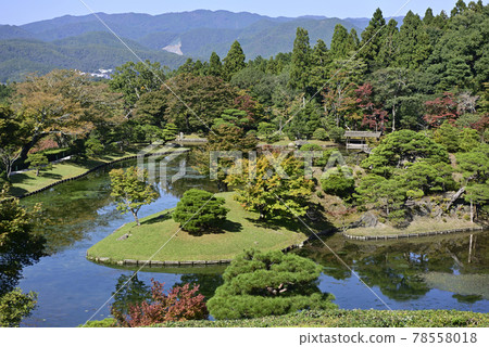 Shugakuin Imperial Villa Kamirikyu Yuryuike (Yuryuike seen from Neighboring Untei) Shugakuin Imperial Villa Kamirikyu Yuryuike (Yuryuike seen from Neighboring Untei) 78558018