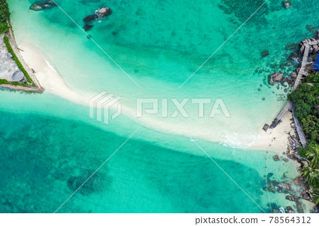 Aerial view of Koh Nang Yuan, in Koh Tao, Thailand Aerial view of Koh Nang Yuan, in Koh Tao, Thailand 78564312