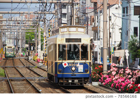 Toden-Arakawa Line (Tokyo Sakura Tram) | Between Arakawa Amusement Park and Arakawa Garage Toden-Arakawa Line (Tokyo Sakura Tram) | Between Arakawa Amusement Park and Arakawa Garage 78566168