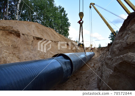 Natural Gas transmission pipeline and crude oil pipes Natural Gas transmission pipeline and crude oil pipes 78572844