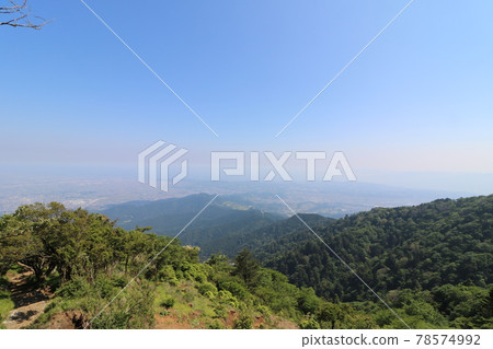 從神奈川縣丹澤市的小山山頂眺望 78574992
