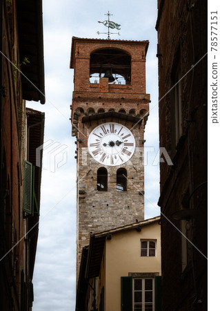 Torre delle ore, clock tower in Lucca (Italy) 78577151