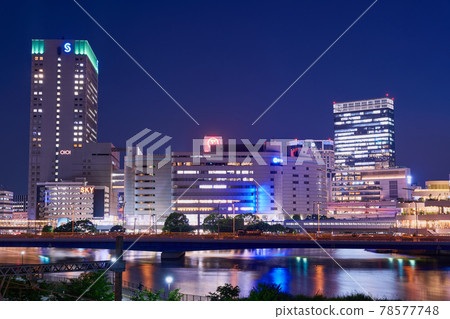Night view around Yokohama station 78577748