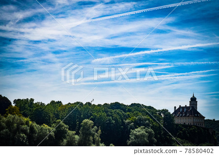 Cruise the Donau River from the Wachau Valley towards the Merk Temple 78580402