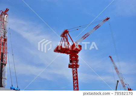 建築工地大型塔式起重機 78582170