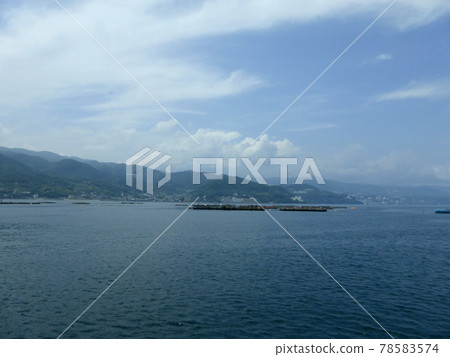 從網代港(靜岡縣熱海市)看到的初夏太平洋 從網代港(靜岡縣熱海市)看到的初夏太平洋 78583574