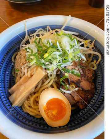 A lot of abura soba 78583759
