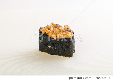 Japanese traditional sushi - spicy gunkan Japanese traditional sushi - spicy gunkan 78590507