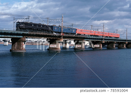 Railway JNR EF58 61 Rokuichi Tokaido Setagawa Railway Bridge Shiga Diesel Train Kiha 47 Series 78591004