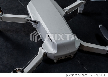 Drone_black 背景 78591481