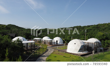 Glamping dome-shaped tent 78593340