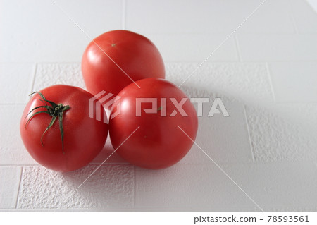 Summer vegetables tomatoes bright red Summer vegetables tomatoes bright red 78593561