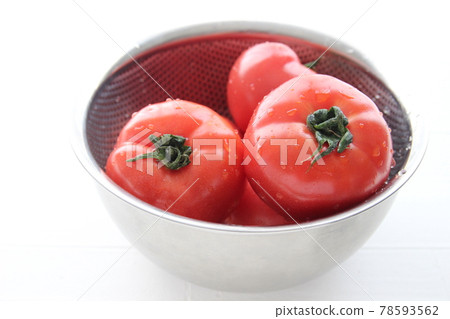 Summer vegetables tomatoes bright red Summer vegetables tomatoes bright red 78593562