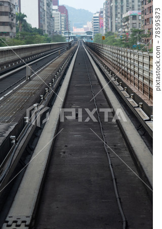 捷運 軌道 交通工具 大眾運輸 MRT 交通設施 旅遊 旅行 78595873